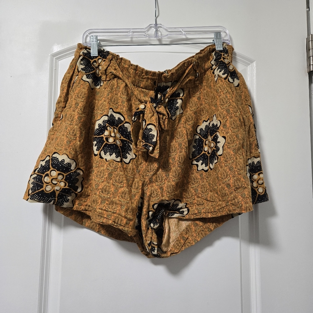 Anthropologie Women's Floral Bohemian Print Elastic-Waist Shorts - Mustard Large